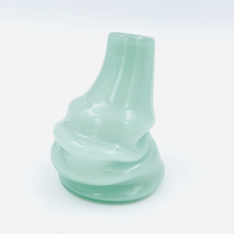 Glass vase in mint
